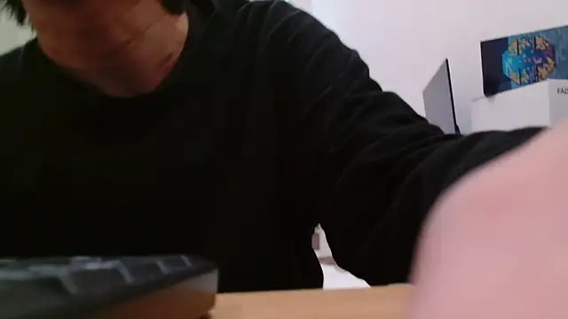 POCARI SWEAT online show from 04.07.26