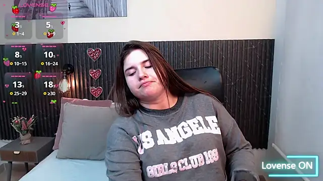 Snapshot of Aabby_lee chatting on 09.21.25 Aabby lee online show from 09.21.25