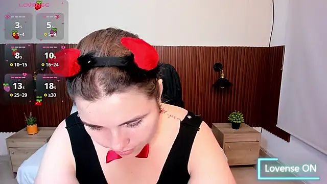 Snapshot of Aabby_lee chatting on 10.18.25 Aabby lee online show from 10.18.25