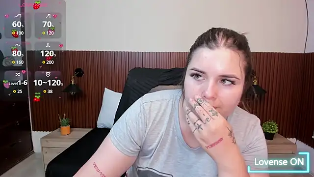 Snapshot of Aabby_lee chatting on 10.20.25 Aabby lee online show from 10.20.25