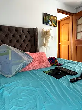 manuela star online show from 09.25.25