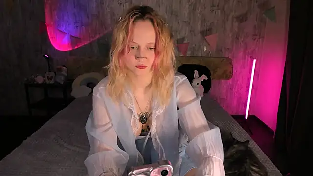 Snapshot of MariaMango chatting on 02.24.25 MariaMango online show from 02.24.25