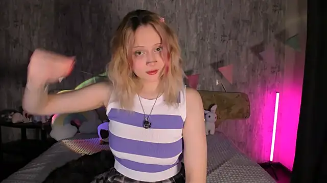 Snapshot of MariaMango chatting on 02.26.25 MariaMango online show from 02.26.25
