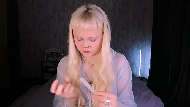 MariaMango online show from 11.14.25