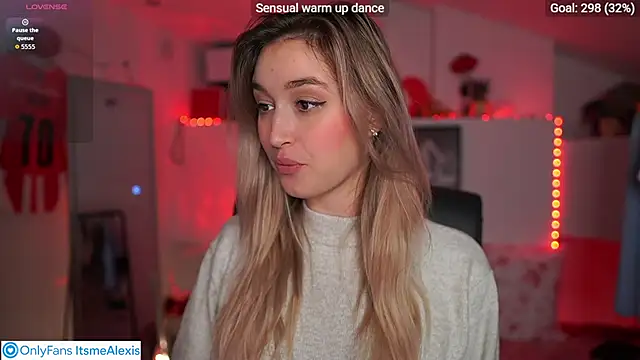 Snapshot of Alexis___Texas chatting on 10.19.25 Alexis   Texas online show from 10.19.25