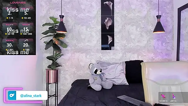 alina stark online show from 02.28.25