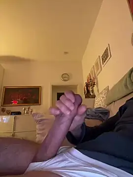 Snapshot of Frank22xx chatting on 02.24.25 Frank22xx online show from 02.24.25