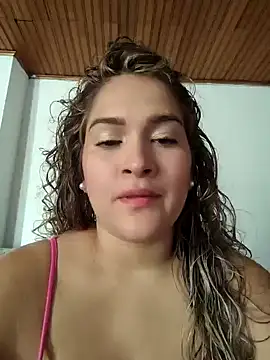 Snapshot of Sara_smiiith211 chatting on 12.18.24 Sara smiiith211 online show from 12.18.24