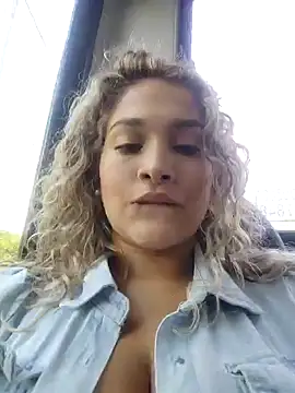 Snapshot of Sara_smiiith211 chatting on 12.20.24 Sara smiiith211 online show from 12.20.24