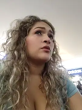 Snapshot of Sara_smiiith211 chatting on 12.22.24 Sara smiiith211 online show from 12.22.24