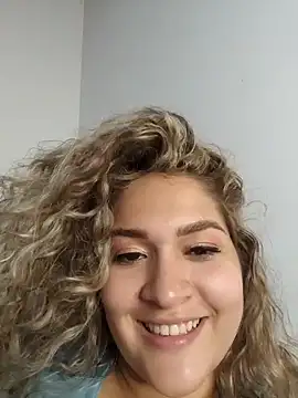 Snapshot of Sara_smiiith211 chatting on 12.22.24 Sara smiiith211 online show from 12.22.24