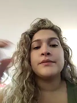 Snapshot of Sara_smiiith211 chatting on 12.27.24 Sara smiiith211 online show from 12.27.24