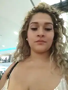 Snapshot of Sara_smiiith211 chatting on 01.19.25 Sara smiiith211 online show from 01.19.25