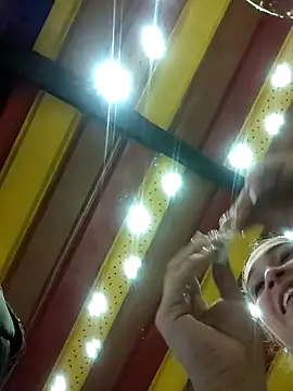 Snapshot of Sara_smiiith211 chatting on 01.22.25 Sara smiiith211 online show from 01.22.25