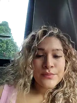 Snapshot of Sara_smiiith211 chatting on 01.24.25 Sara smiiith211 online show from 01.24.25