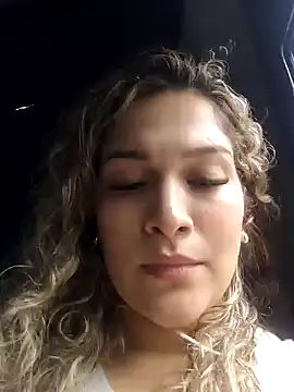 Snapshot of Sara_smiiith211 chatting on 02.05.25 Sara smiiith211 online show from 02.05.25