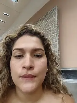 Snapshot of Sara_smiiith211 chatting on 02.16.25 Sara smiiith211 online show from 02.16.25