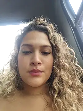 Snapshot of Sara_smiiith211 chatting on 03.04.25 Sara smiiith211 online show from 03.04.25