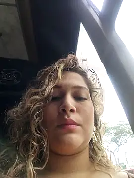 Snapshot of Sara_smiiith211 chatting on 03.15.25 Sara smiiith211 online show from 03.15.25