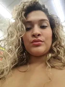 Snapshot of Sara_smiiith211 chatting on 03.16.25 Sara smiiith211 online show from 03.16.25