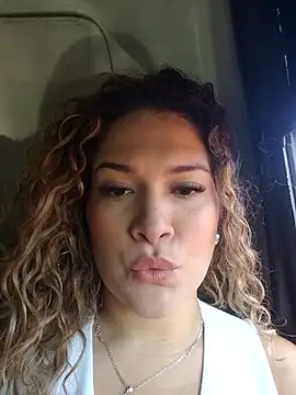 Snapshot of Sara_smiiith211 chatting on 10.05.25 Sara smiiith211 online show from 10.05.25