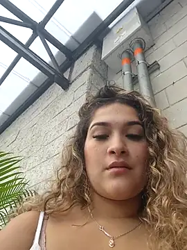 Snapshot of Sara_smiiith211 chatting on 10.26.25 Sara smiiith211 online show from 10.26.25