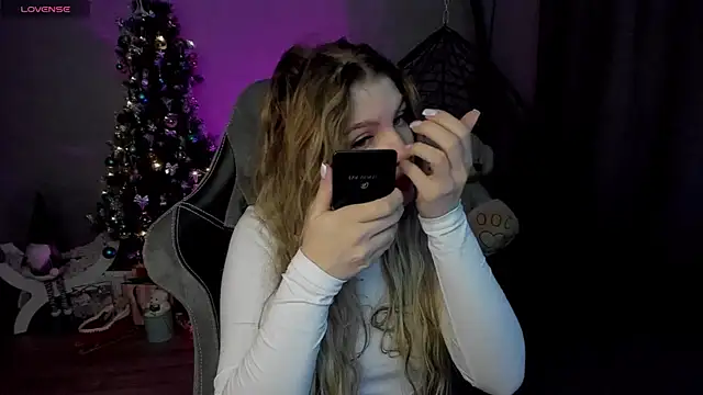 lily williamss online show from 12.20.24