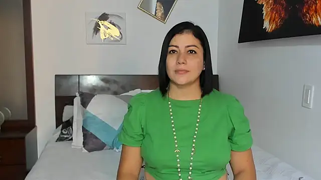 EmilyPeytonn online show from 01.15.25