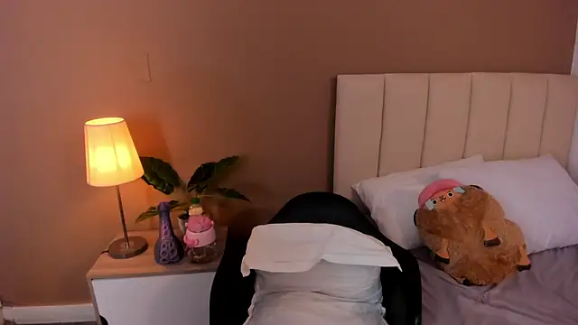 AngelPhoeniix  online show from 01.14.25