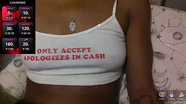 Snapshot of SkyeXSkylar0 chatting on 10.21.25 SkyeXSkylar0 online show from 10.21.25