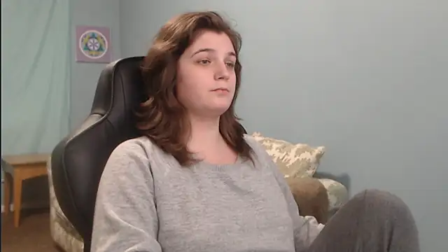 Snapshot of TreeJeanne chatting on 12.12.24 TreeJeanne online show from 12.12.24