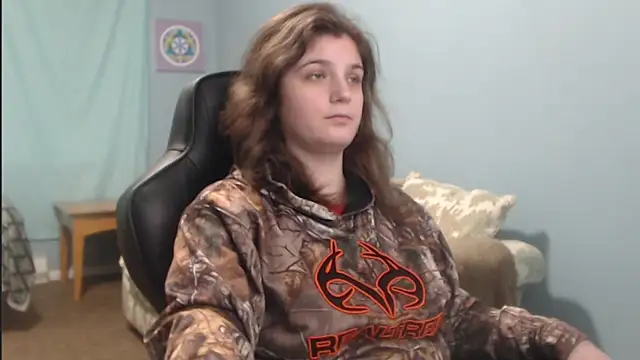 Snapshot of TreeJeanne chatting on 12.14.24 TreeJeanne online show from 12.14.24