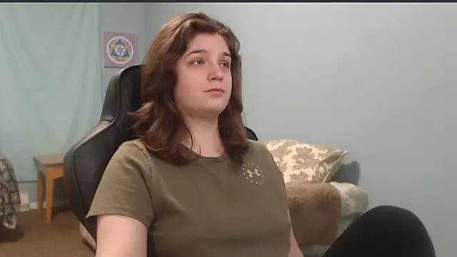 Snapshot of TreeJeanne chatting on 12.29.24 TreeJeanne online show from 12.29.24