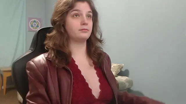 Snapshot of TreeJeanne chatting on 01.20.25 TreeJeanne online show from 01.20.25