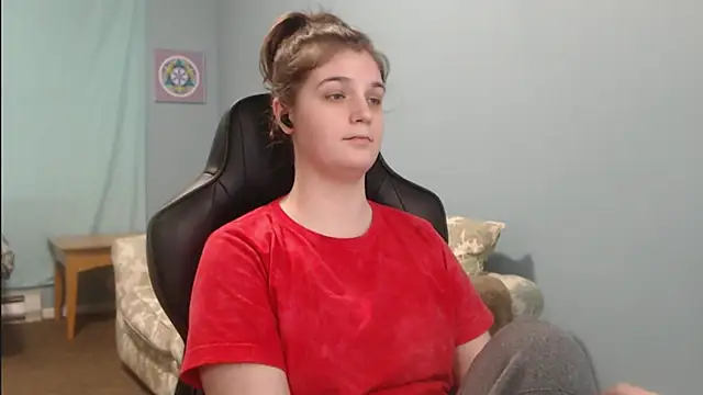 Snapshot of TreeJeanne chatting on 01.28.25 TreeJeanne online show from 01.28.25