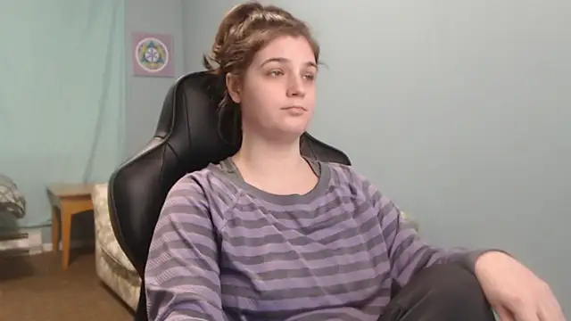 Snapshot of TreeJeanne chatting on 02.07.25 TreeJeanne online show from 02.07.25