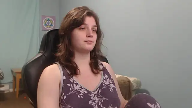 Snapshot of TreeJeanne chatting on 02.09.25 TreeJeanne online show from 02.09.25