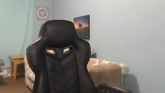 Snapshot of TreeJeanne chatting on 02.15.25 TreeJeanne online show from 02.15.25