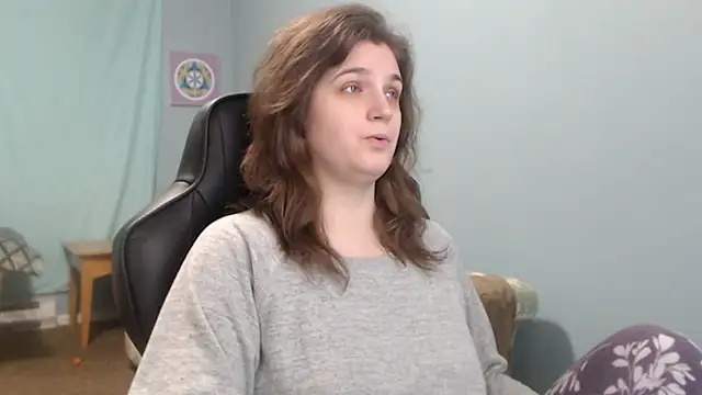 Snapshot of TreeJeanne chatting on 02.20.25 TreeJeanne online show from 02.20.25