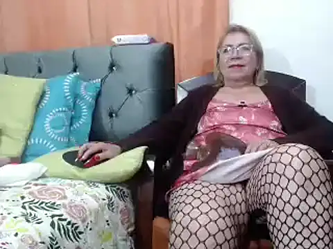 VivianamMilf online show from 12.15.24