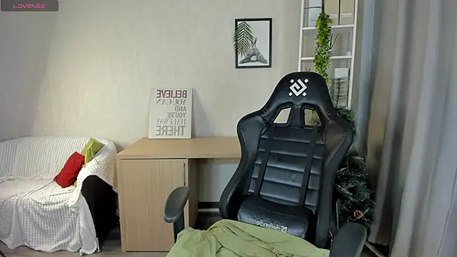 Stacy Luv online show from 12.14.25