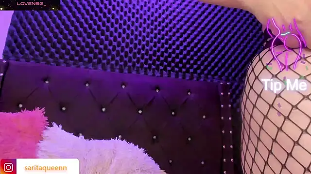 Snapshot of saara_queen_ chatting on 01.18.25 saara queen online show from 01.18.25