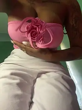 Cherrytowild online show from 03.03.25