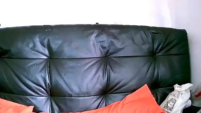 Bustypillows online show from 03.17.25