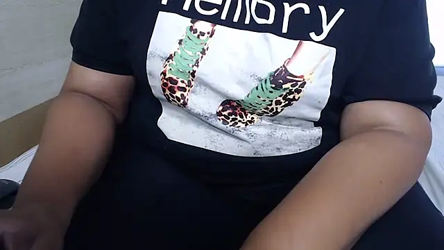 BustyThickyAss online show from 01.15.25