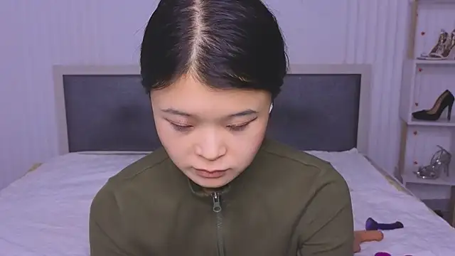 Tina Kim  online show from 12.09.24