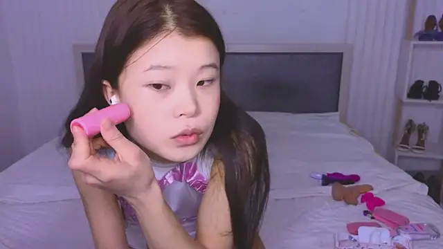 Tina Kim  online show from 01.22.25