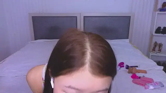 Tina Kim  online show from 01.22.25