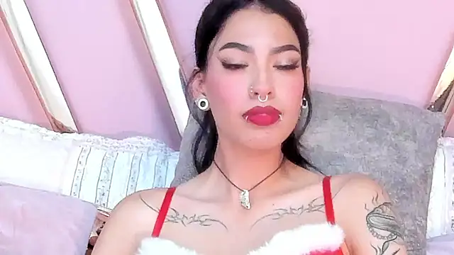 Eva Benely online show from 12.24.24