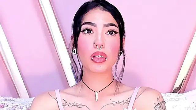 Eva Benely online show from 01.21.25